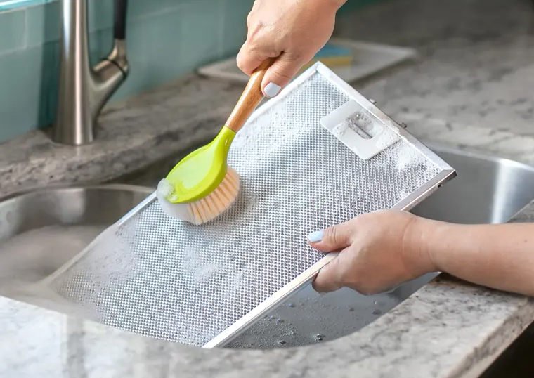 cách tẩy dầu mỡ trên máy hút mùi-1 cách tẩy dầu mỡ trên máy hút mùi