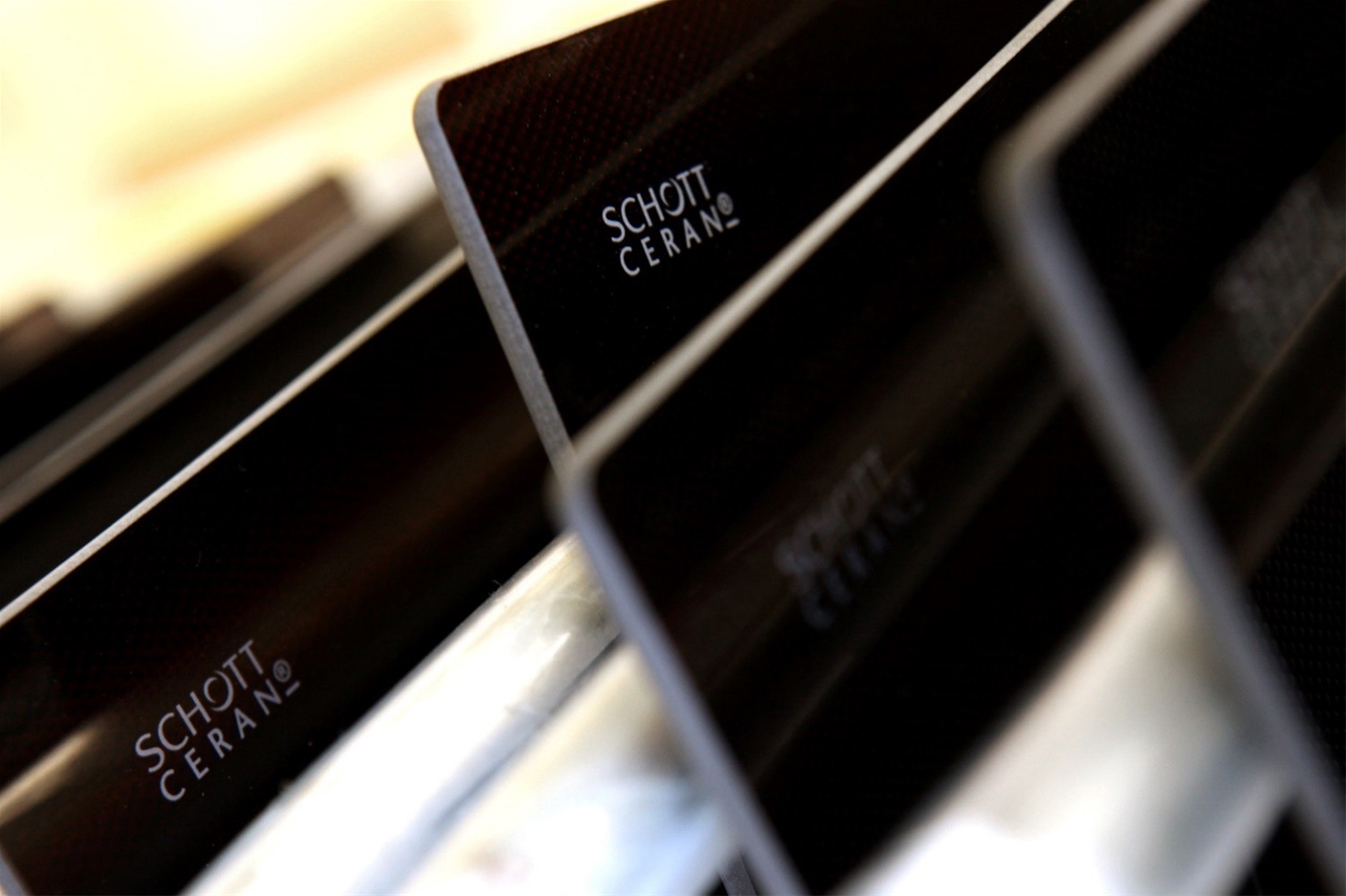 vệ sinh mặt kính SCHOTT CERAN® đúng cách