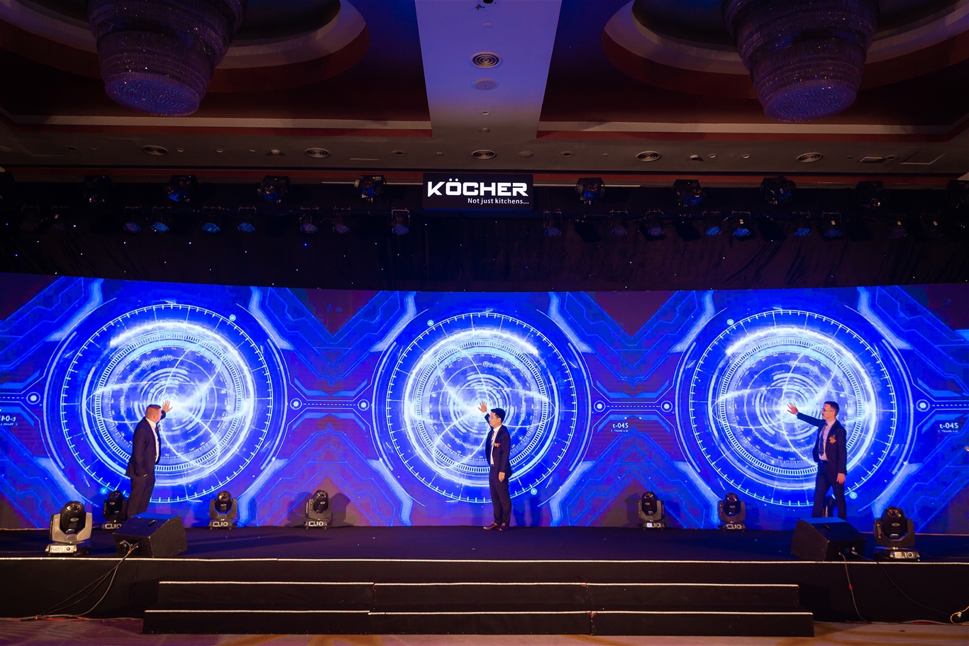 Chạm tay vào nút ký kết thỏa thuận hợp tác giữa E.G.O, Eurokera & Kocher Chạm tay vào nút ký kết thỏa thuận hợp tác giữa E.G.O, Eurokera & Kocher