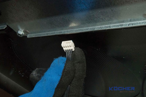 thay-mat-kinh-bep-tu-1-1 Cách thay bếp từ bị vỡ mặt kính 4