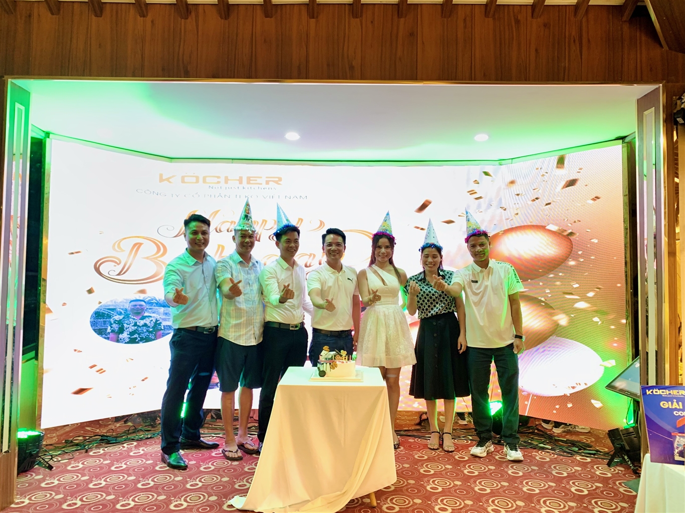 z4596444582689_da5c8b739242aabaf4a15f1517063921 Tổ chức sinh nhật cho khách hàng