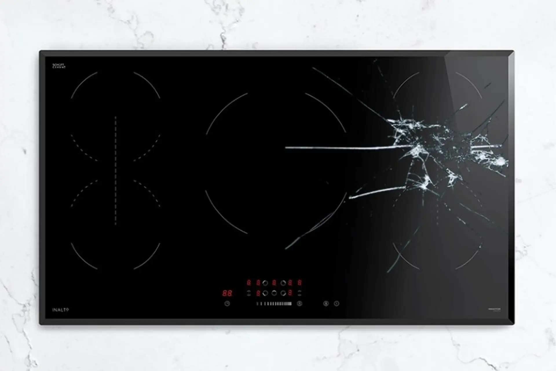 Kính thông thường phủ bề mặt nhám có khả năng chịu lực và chống xước kém hơn