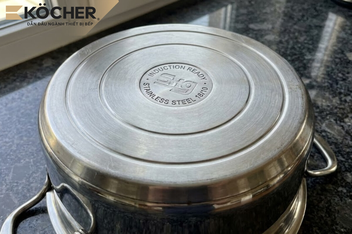 Nên sử dụng bộ nồi inox 430 hoặc gang có từ tính mạnh để bếp vận hành tối ưu.