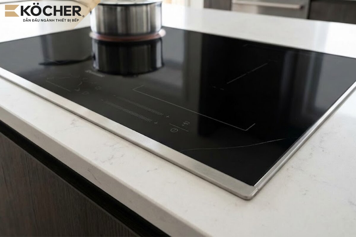 Bạn có thể tạm thời sử dụng bếp khi xuất hiện các vết nứt nhỏ ở xa vùng nấu và bảng điều khiển.