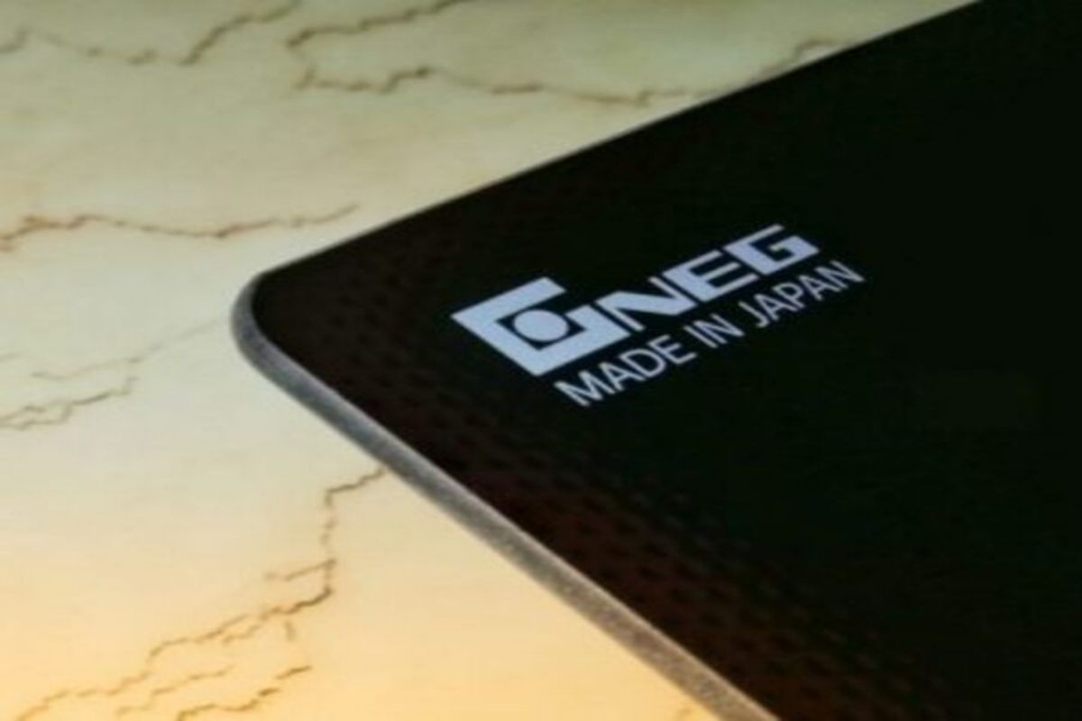 Kính NEG xuất xứ Nhật Bản, có khả năng chịu nhiệt cao khoảng 700 - 800°C