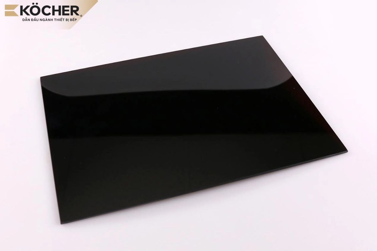 Kính Ceramic chịu nhiệt và sốc nhiệt tốt, thường được sử dụng làm mặt kính bếp điện từ