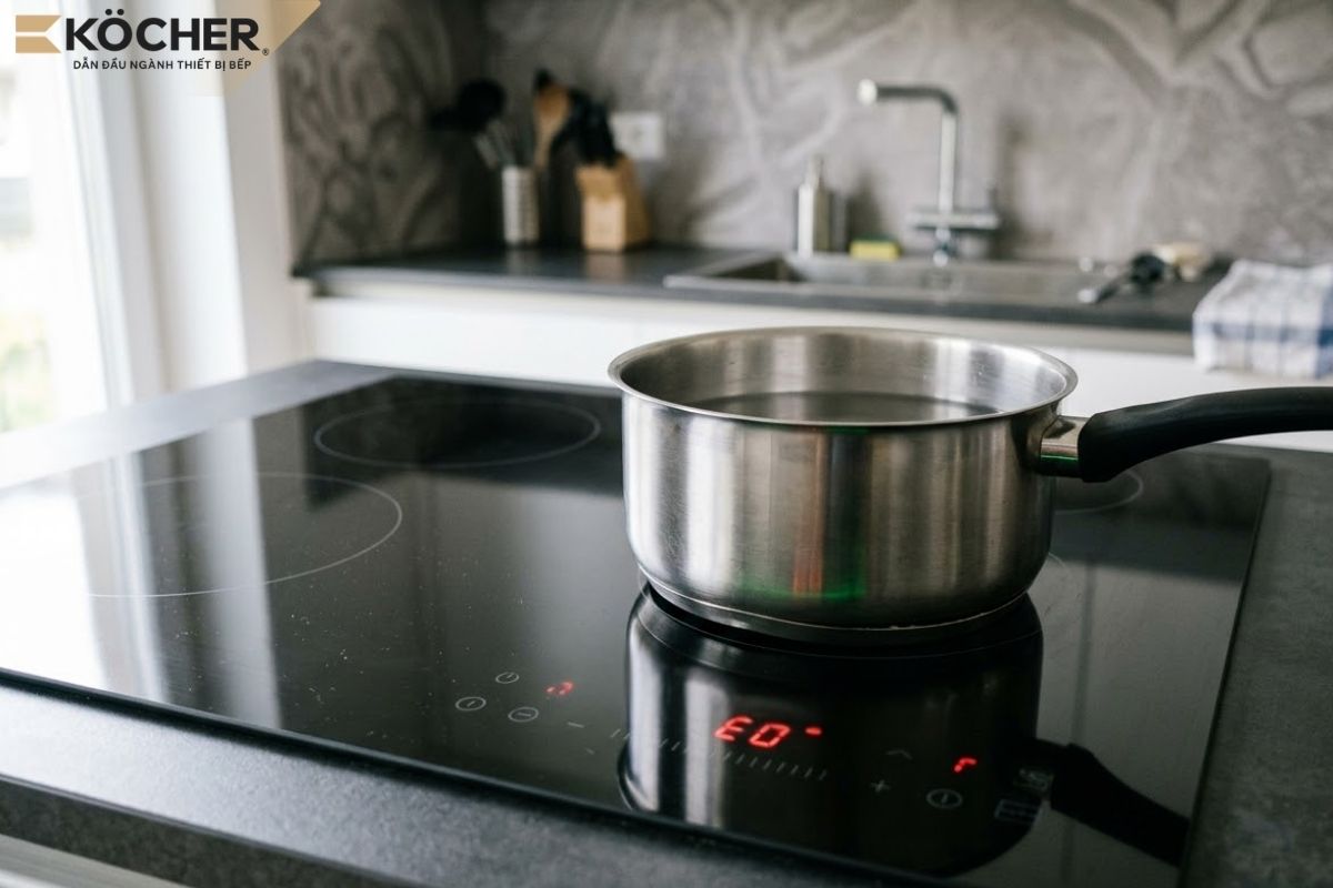 Sử dụng nồi không phù hợp nên bếp vẫn sáng nồi không nóng