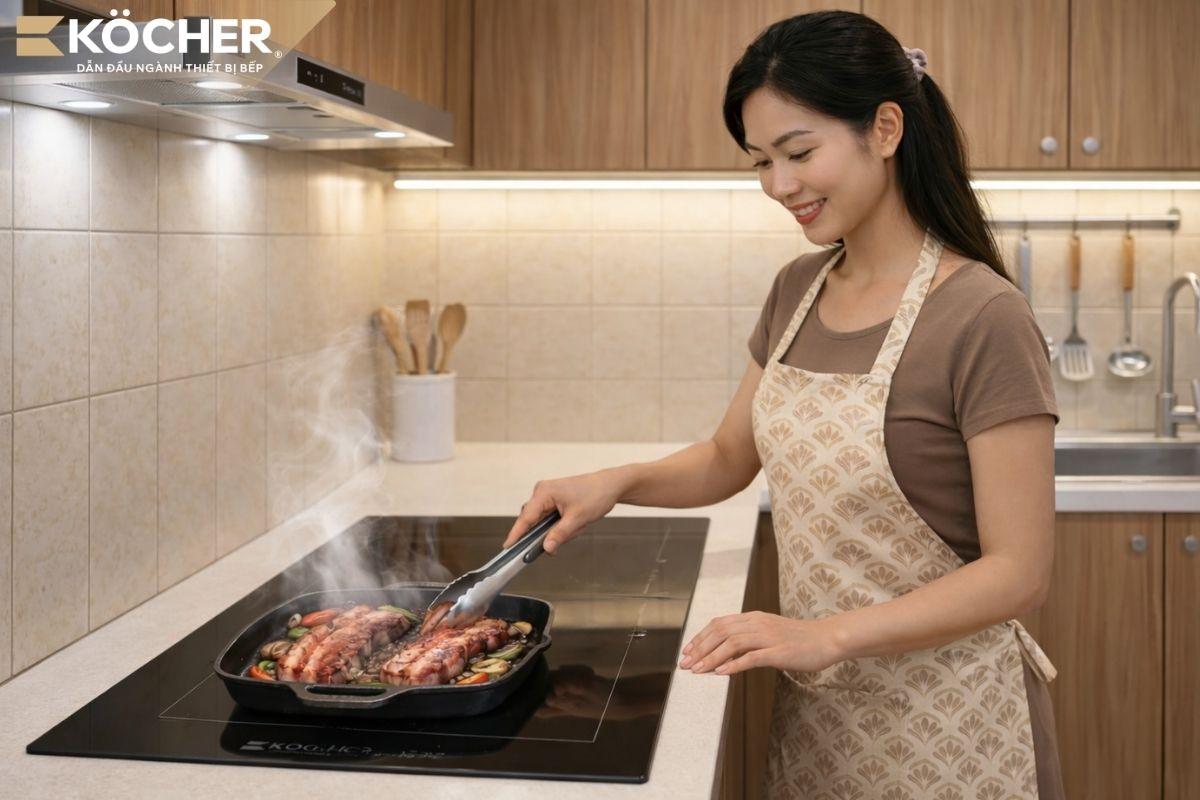 Khi sử dụng bếp từ, bạn nên đứng cách xa khoảng 20cm để đảm bảo an toàn, tránh bị ảnh hưởng bởi sóng điện từ
