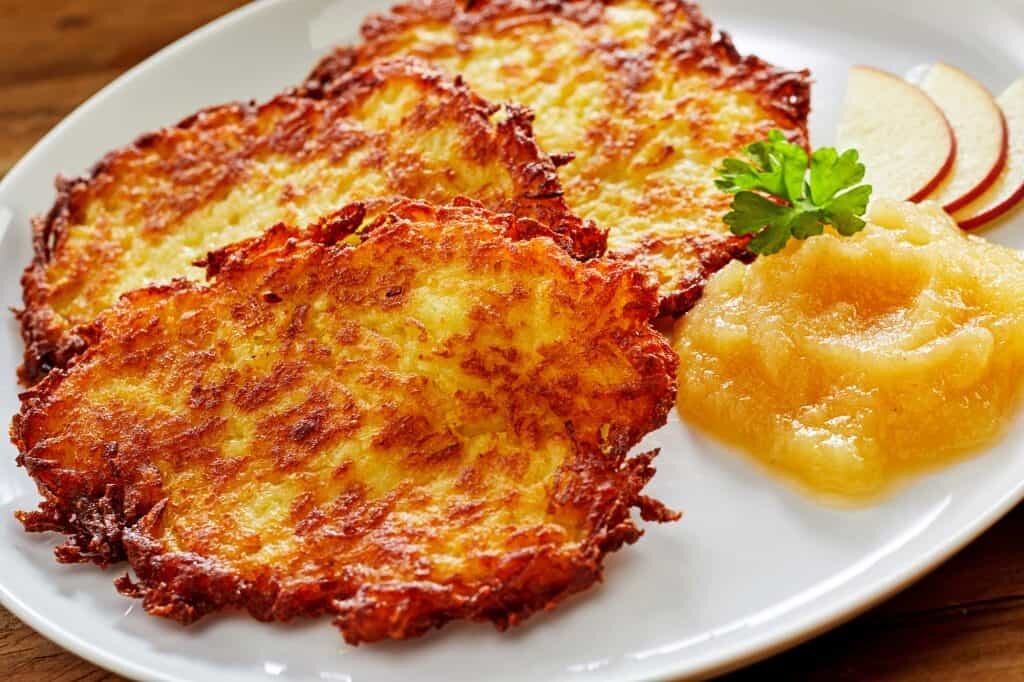 German-style potato pancakes Kartoffelpuffer. (Source: daringgourmet.com)