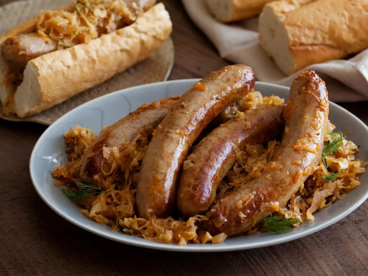 Grilled Bratwurst served with Sauerkraut – the iconic duo of German street food. (Source: chefkoch.de)