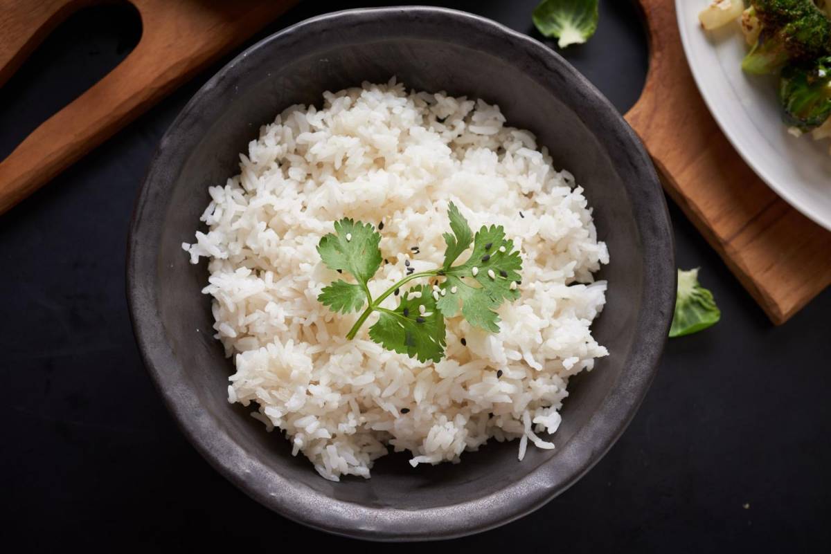 Chất lượng cơm khi nấu bằng bếp từ phụ thuộc vào lượng nước, kích thước nồi